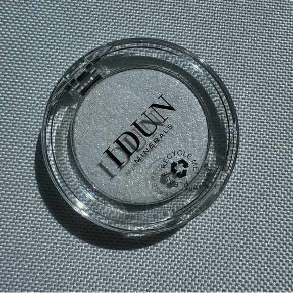 NWT IDUN Mineral Single Eyeshadow - Snöflinga - Picture 2 of 3